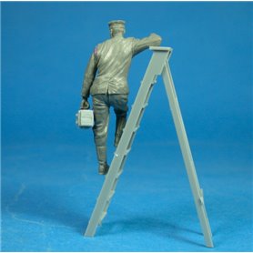 Copper State Models F32-012 German Ground Crewman N.1 WWI Figure