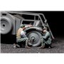 Copper State Models 1:35 ITALIAN ARMOURED CAR CREW CHANGING TIRE