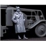 Copper State Models 1:35 ITALIAN ARMOURED CAR OFFICER IN FUR GREATCOAT