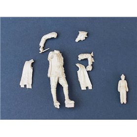 Copper State Models F35-027 Canadian Motor MG Brigade Petty Officer With A Brush