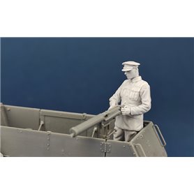 Copper State Models 1:35 CANADIAN MOTOR MG BRIGADE CREWMAN CHECKING MG