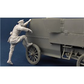 Copper State Models F35-031 Canadian Motor MG Brigade Crewman Getting In