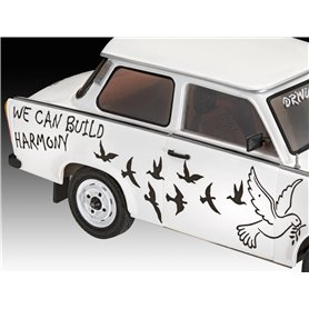 Revell 07713 1/24 Trabant 601S "Builder's Choice"
