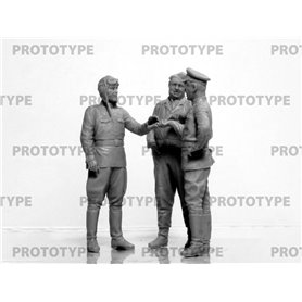 ICM 1:32 PILOTS OF THE SOVIET AIR FORCE 1943-1945