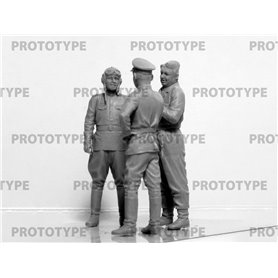 ICM 1:32 PILOTS OF THE SOVIET AIR FORCE 1943-1945