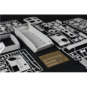 Trumpeter 1:16 Sturmgeschutz StuG.III Ausf.G - LATE PRODUCTION - 2IN1