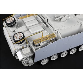 Trumpeter 1:16 Sturmgeschutz StuG.III Ausf.G - LATE PRODUCTION - 2IN1