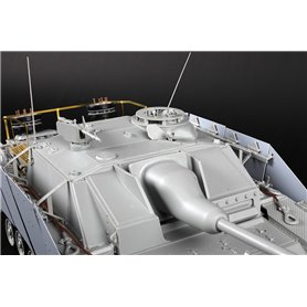 Trumpeter 1:16 Sturmgeschutz StuG.III Ausf.G - LATE PRODUCTION - 2IN1