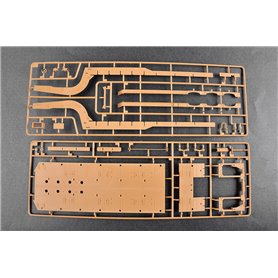 Trumpeter 1:35 BAZ-6403 W/ChMZAP-9990-071 TRAILER