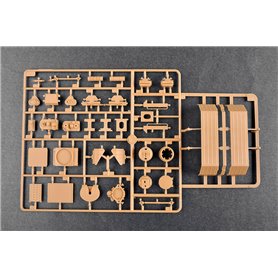 Trumpeter 1:35 BAZ-6403 W/ChMZAP-9990-071 TRAILER