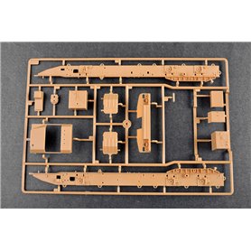Trumpeter 1:35 BAZ-6403 W/ChMZAP-9990-071 TRAILER