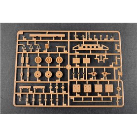 Trumpeter 1:35 BAZ-6403 W/ChMZAP-9990-071 TRAILER