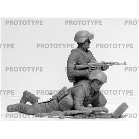 ICM 1:35 THE CREW OF STUGNA-P ANTI-TANK COMPLEX
