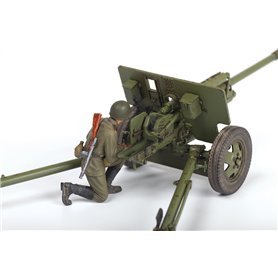 Zvezda 1:35 ZIS-3 w/CREW