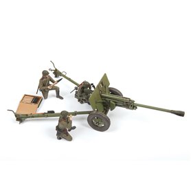 Zvezda 1:35 ZIS-3 w/CREW