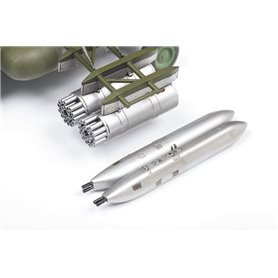 Zvezda 1:48 Mil Mi-8T - SOVIET MULTIPURPOSE HELICOPTER