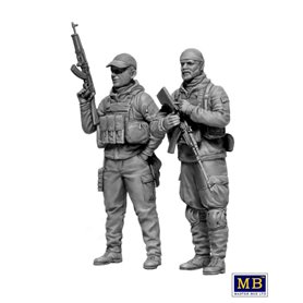 MB 1:35 RUSSIAN-UKRAINIAN WAR SERIES NO.4 - TERRITORIAL DFENCE FORCES OF UKRAINE - CLEAN-UP FROM RUSSIAN MARUDERS AND RAPISTS