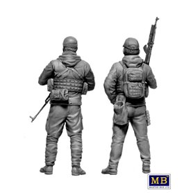 MB 1:35 RUSSIAN-UKRAINIAN WAR SERIES NO.4 - TERRITORIAL DFENCE FORCES OF UKRAINE - CLEAN-UP FROM RUSSIAN MARUDERS AND RAPISTS