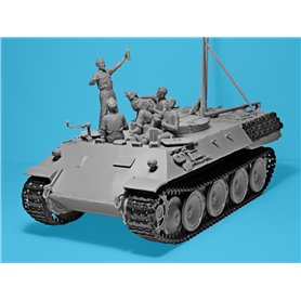 ICM 1:35 "PROST!" - BETWEEN BATTLES ON BERGEPANTHER
