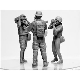 ICM 1:35 JOURNALISTS IN WAR