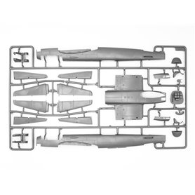 ICM 1:48 Junkers Ju-88 A-4- W/GERMAN PERSONNEL AND TORPEDO TRAILERS