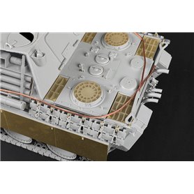 Trumpeter 1:16 Sd.Kfz.173 Jagdpanther - LATE VERSION