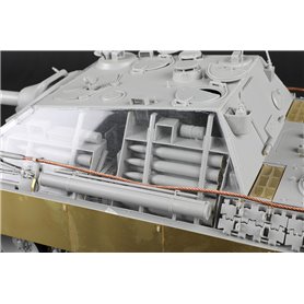 Trumpeter 1:16 Sd.Kfz.173 Jagdpanther - LATE VERSION