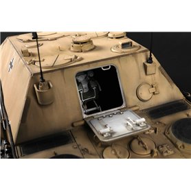 Trumpeter 1:16 Sd.Kfz.173 Jagdpanther - LATE VERSION