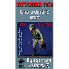 Toro 1:35 Wrzesień 1939 - biegnący niemiecki kawalerzysta (2)