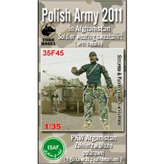 Toro 1:35 Polish Army 2011 - soldier wearing sweatshirt 