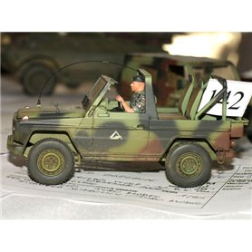 Toro 1:35 10 Brygada Kawalerii Pancernej - kierowca Mercedesa 250GD