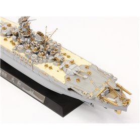 Pontos 1:700 1IJN Yamato 1945 - JAPANESE BATTLESHIP