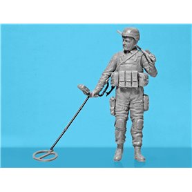 ICM 1:35 SAPPERS OF THE ARMED FORCES OF US - TO BE AHEAD, TO SAVE THE LIFE