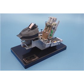 Italeri 1:12 F-16 COCKPIT