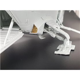Revell 1/72 The Mandalorian: Razor Crest Platinum Edition