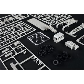 Trumpeter 1:72 SLT-56 TRACTOR W/56T SEMI TRAILER