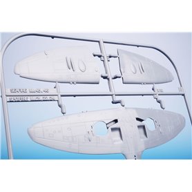 Special Hobby 1:72 Supermarine Seafire F/FR Mk.46 - No.1832 SQUADRON