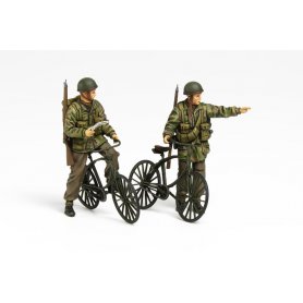 Tamiya 1:35 British paratroopers w/bicycles | 2 figurines |