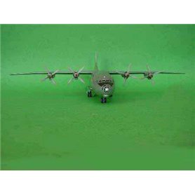 Trumpeter 04001 Antonov An-12BK Cub