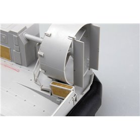 Trumpeter 07301 Jmsdf Lcac Land. Cr