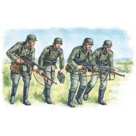 MB 1:35 Panzergrenadiers 1939-1942 | 4 figurines | 