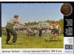 MB 1:35 A BRAKE BETWEEN BATTLES / German soldiers | 5 figurines | 