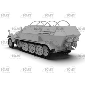 ICM 1:35 Sd.Kfz.251/8 Ausf.A Krankenpanzerwagen