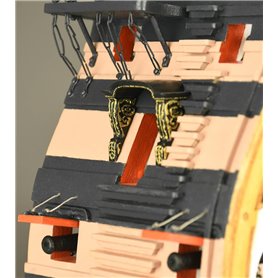 Artesania Latina 1:72 CROSS-SECTION OF HMS VICTORY