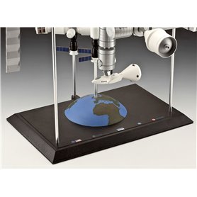 Revell 05651 1/144 Gift Set 25th Anniversary ISS Platinum Edition