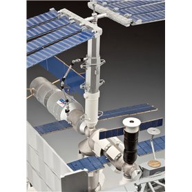 Revell 05651 1/144 Gift Set 25th Anniversary ISS Platinum Edition