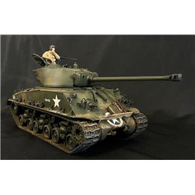 Andy's Hobby Headquarters 1:16 001 M4A3E8 Sherman - EASY EIGHT
