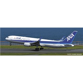 Hasegawa 10859 ANA Boeing 767-300 w/Winglet