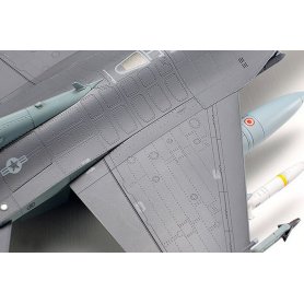 Tamiya 1:72 Lockheed Martin F16CJ BI.50