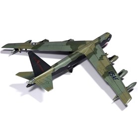 Academy 1:144 B-52D Stratofortress